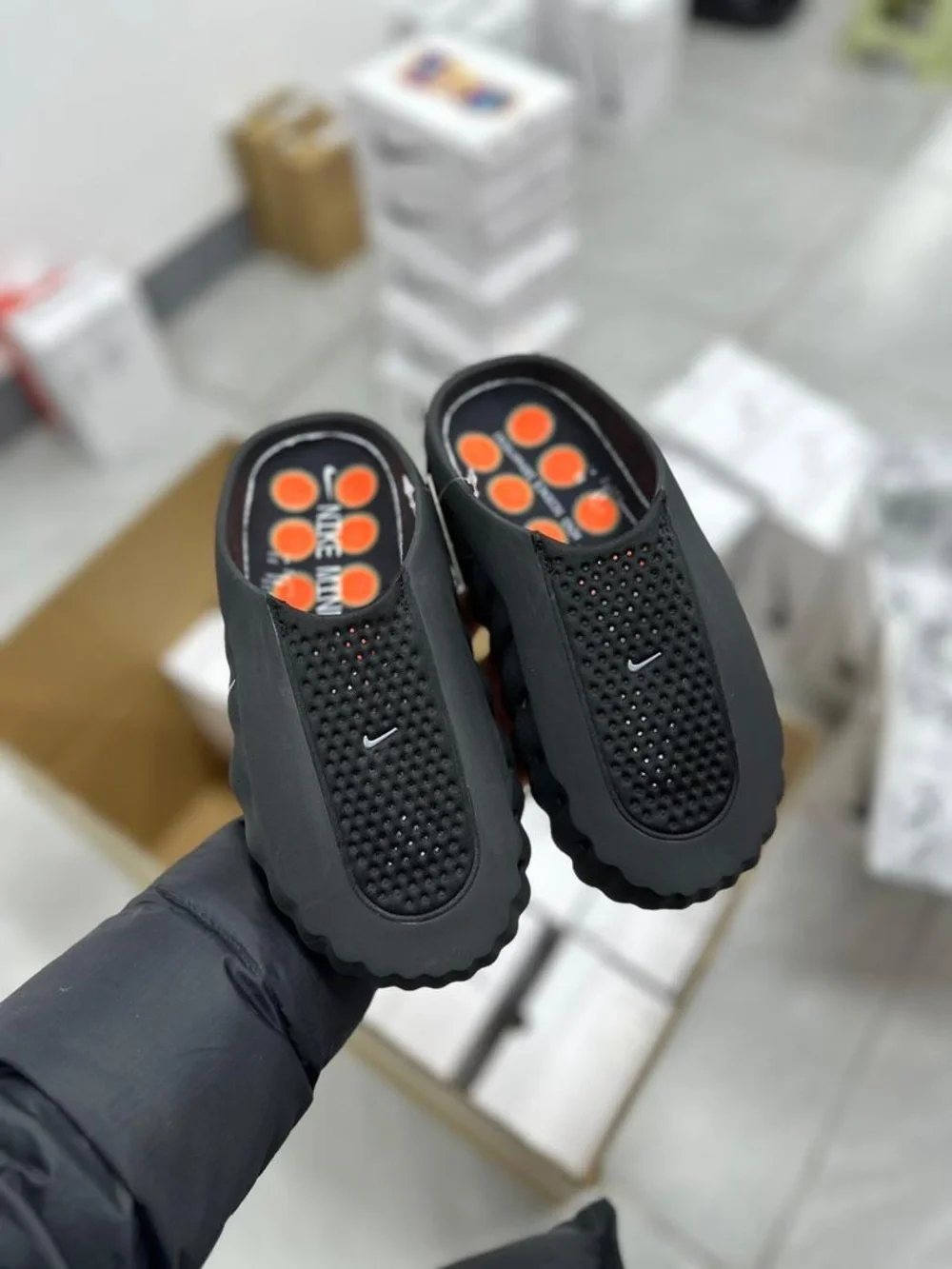 Nike Mind 001